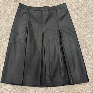 Halogen pleated leather skirt